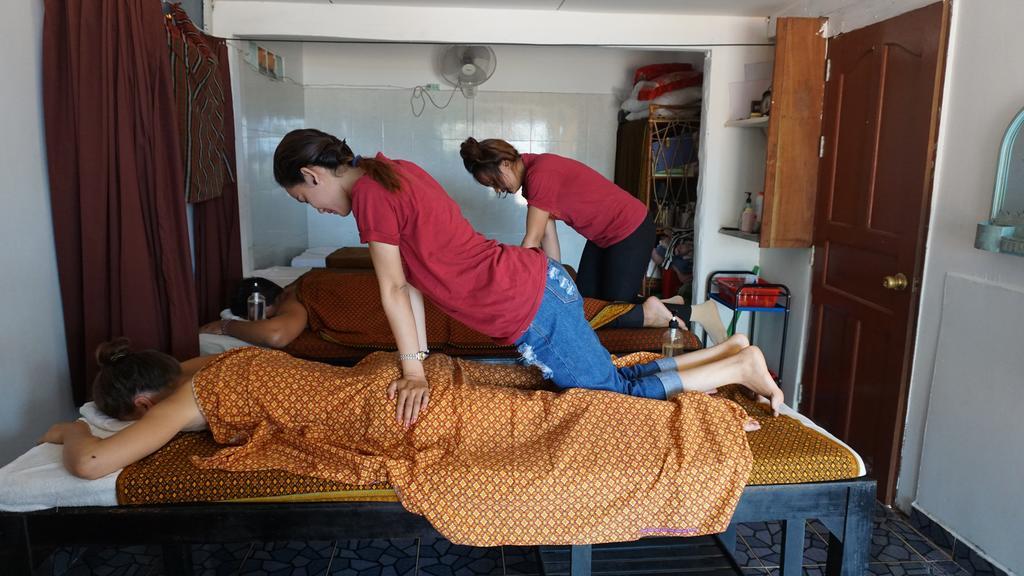 סיהאנוקוויל Pat Pat Guesthouse מראה חיצוני תמונה